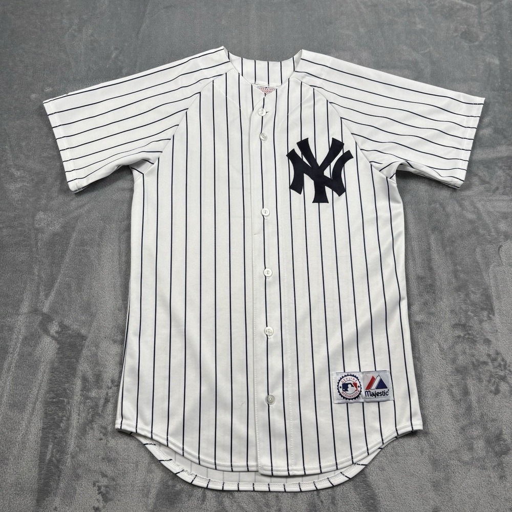 Derek Jeter #2 New York Yankees Jersey Mens Small Majestic Stitched Made In USA